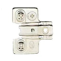 Планка для петли 896, высота 0 мм, крестовая 28мм от края с винтами 6,3мм, 3D регулировка арт.896-0C83-733