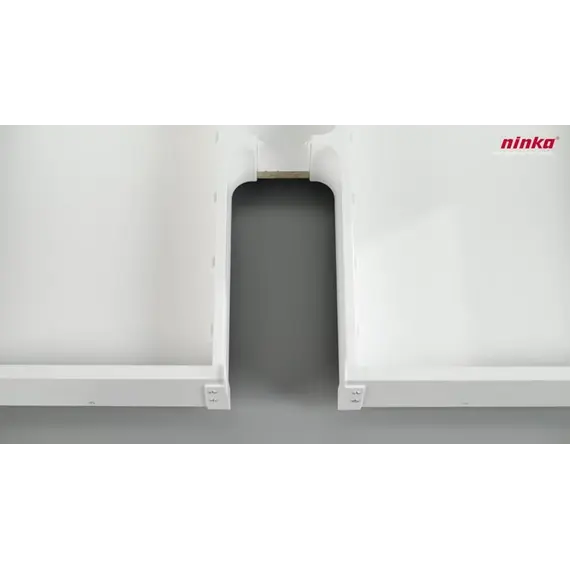 Правая сторона рамки для закрывания выреза сифона Banio Ninka, белый арт.5011.12.20071 - 2