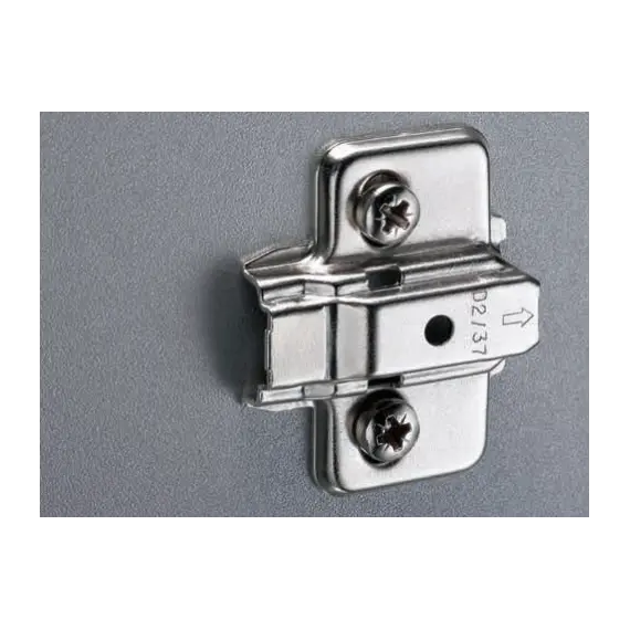 700-0NC0-054-00 Монтажная планка петли T-type F0 мм крест. с винтами 6,3х15 мм - 10